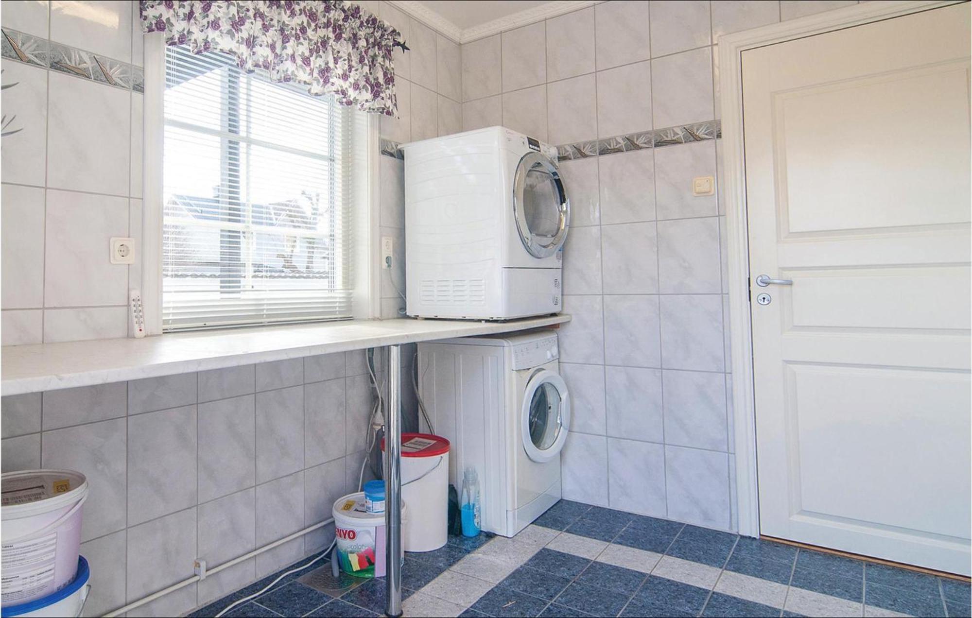 Cozy Apartment In Klintehamn With Wifi Exterior photo
